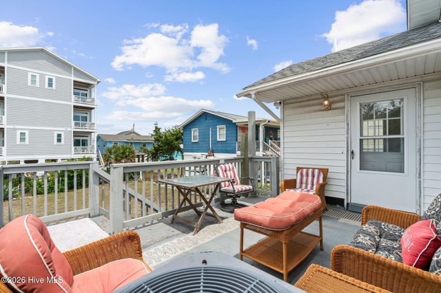 805 Carolina Beach Avenue N, Carolina Beach, NC 28428