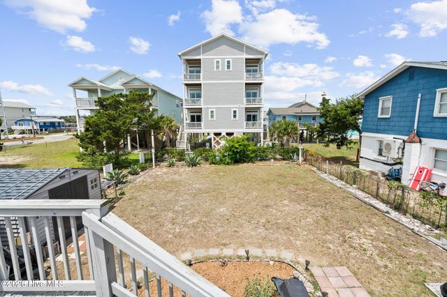 805 Carolina Beach Avenue N, Carolina Beach, NC 28428