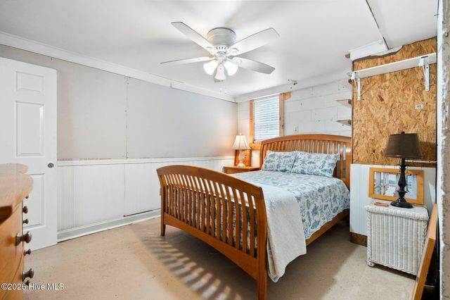 805 Carolina Beach Avenue N, Carolina Beach, NC 28428