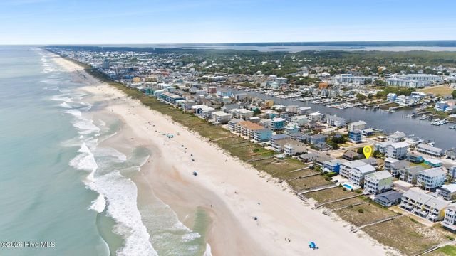 805 Carolina Beach Avenue N, Carolina Beach, NC 28428