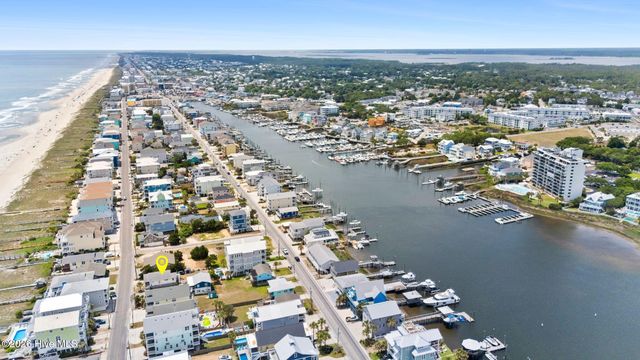 805 Carolina Beach Avenue N, Carolina Beach, NC 28428