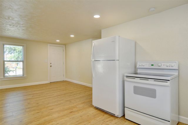 300 Meadow Park Drive, White Settlement, TX 76108