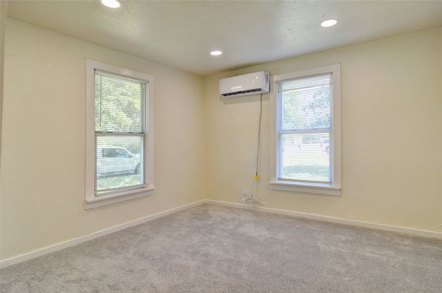 300 Meadow Park Drive, White Settlement, TX 76108