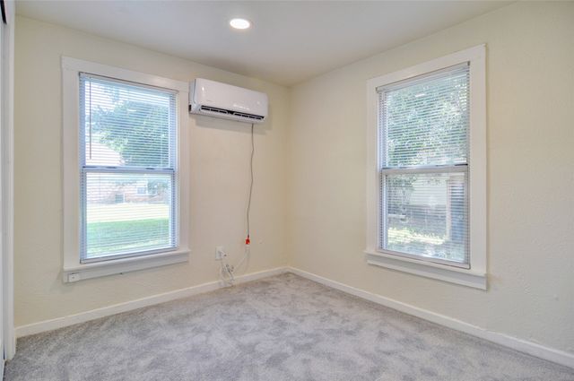 300 Meadow Park Drive, White Settlement, TX 76108