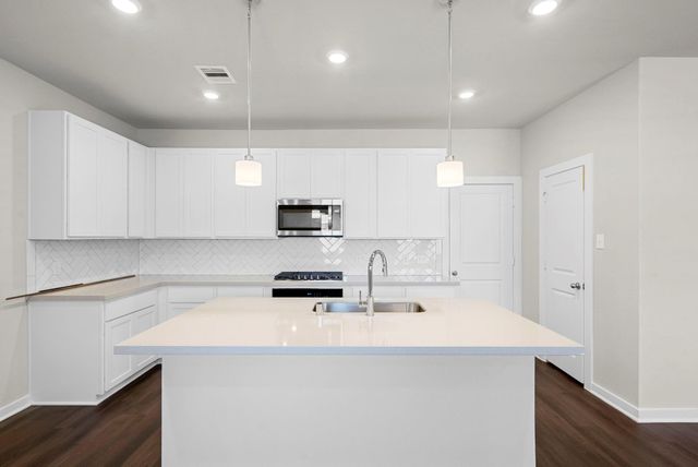 1907 Stargazer Lane, Angleton, TX 77515