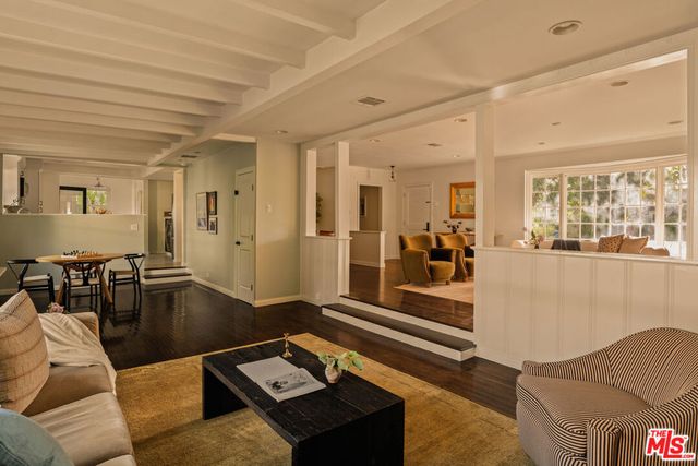 4954 Mammoth Avenue, Sherman Oaks, CA 91423