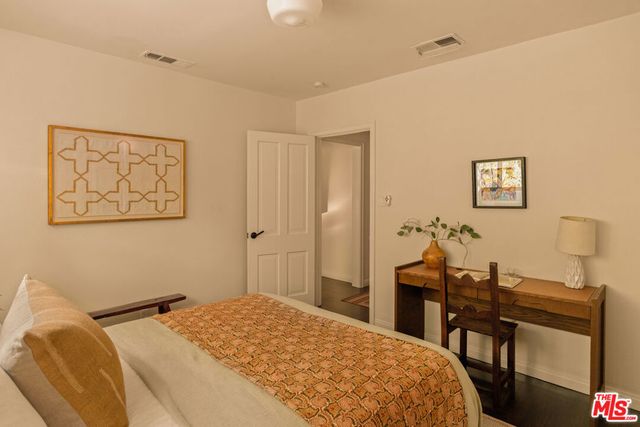 4954 Mammoth Avenue, Sherman Oaks, CA 91423