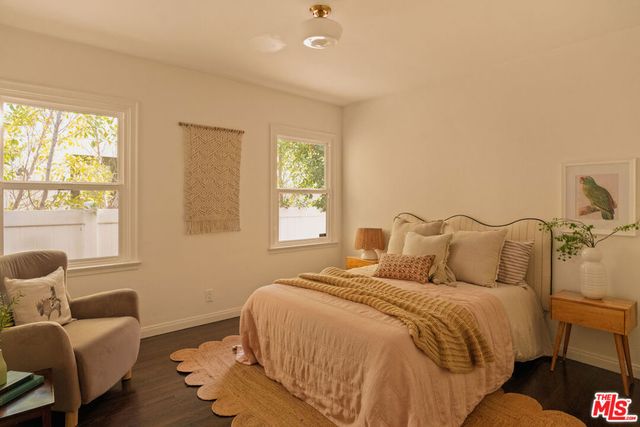 4954 Mammoth Avenue, Sherman Oaks, CA 91423