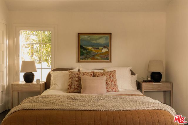 4954 Mammoth Avenue, Sherman Oaks, CA 91423