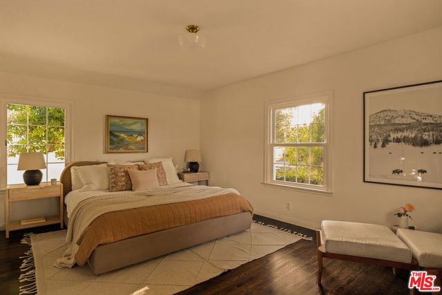 4954 Mammoth Avenue, Sherman Oaks, CA 91423