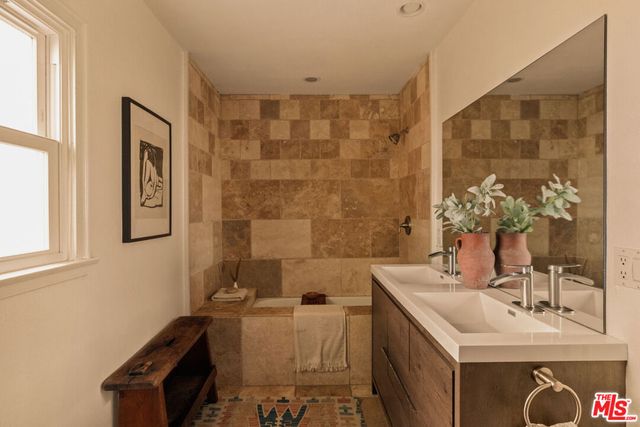 4954 Mammoth Avenue, Sherman Oaks, CA 91423