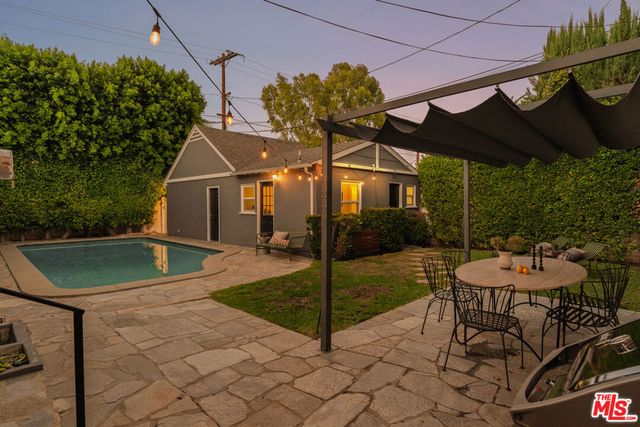 4954 Mammoth Avenue, Sherman Oaks, CA 91423