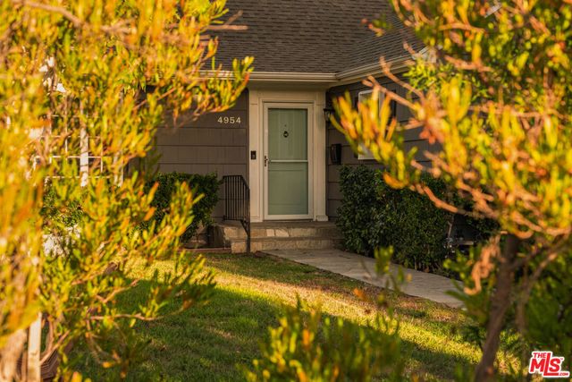 4954 Mammoth Avenue, Sherman Oaks, CA 91423