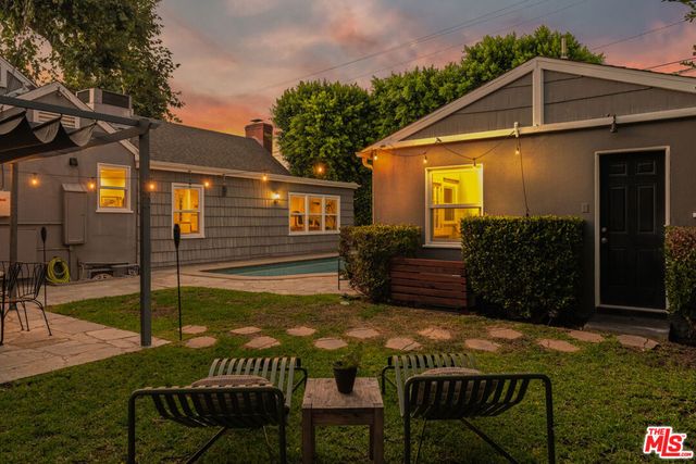 4954 Mammoth Avenue, Sherman Oaks, CA 91423