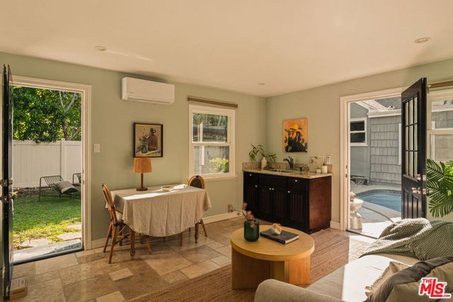 4954 Mammoth Avenue, Sherman Oaks, CA 91423