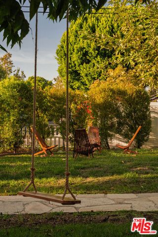 4954 Mammoth Avenue, Sherman Oaks, CA 91423
