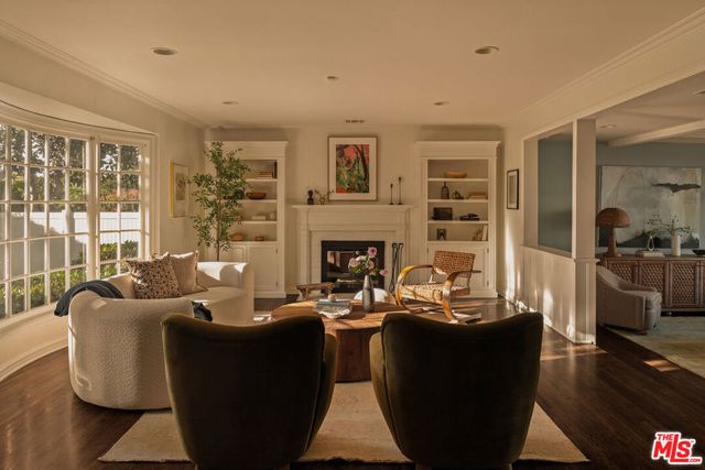 4954 Mammoth Avenue, Sherman Oaks, CA 91423
