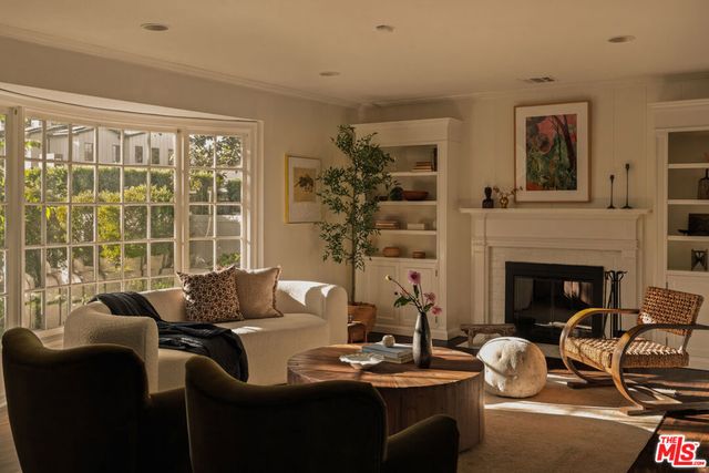 4954 Mammoth Avenue, Sherman Oaks, CA 91423