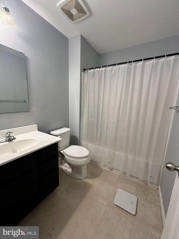 330 NOB HILL RD, Dover, DE 19901