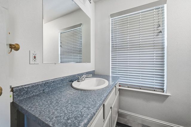 1541 Goose Creek Rd, Ione, CA 95640