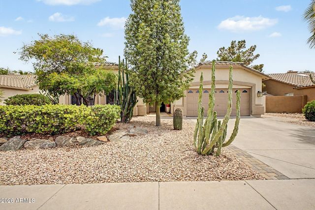 875 W BEECHNUT Drive, Chandler, AZ 85248