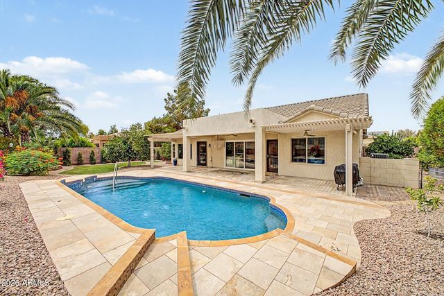 875 W BEECHNUT Drive, Chandler, AZ 85248