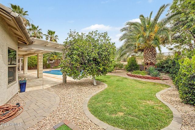 875 W BEECHNUT Drive, Chandler, AZ 85248