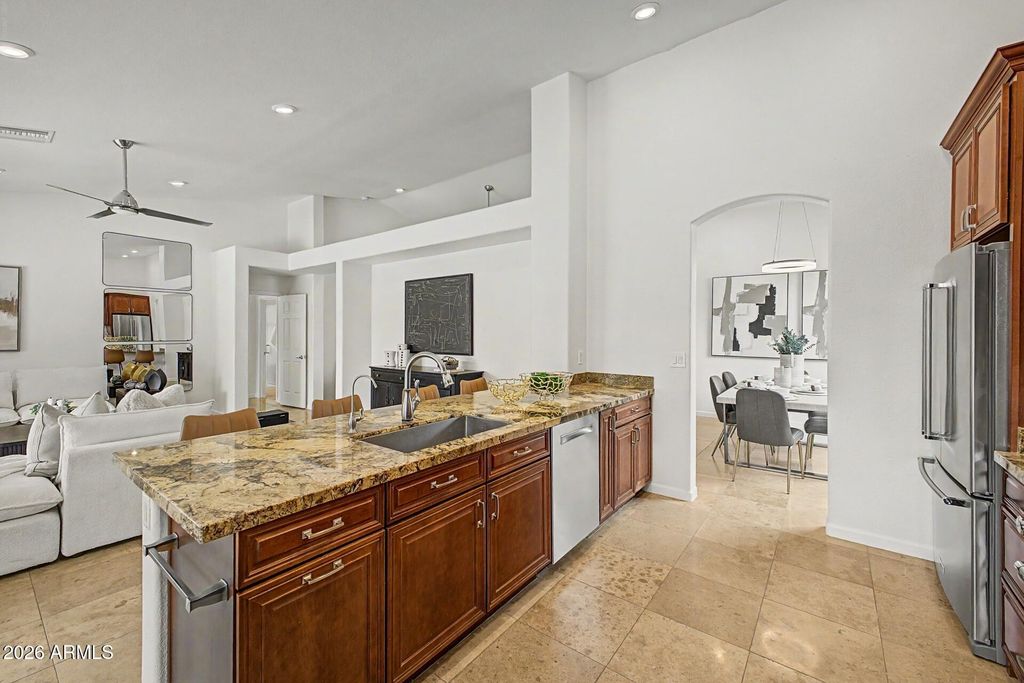 Image 14 of property listing at 875 W BEECHNUT Drive, Chandler, AZ 85248