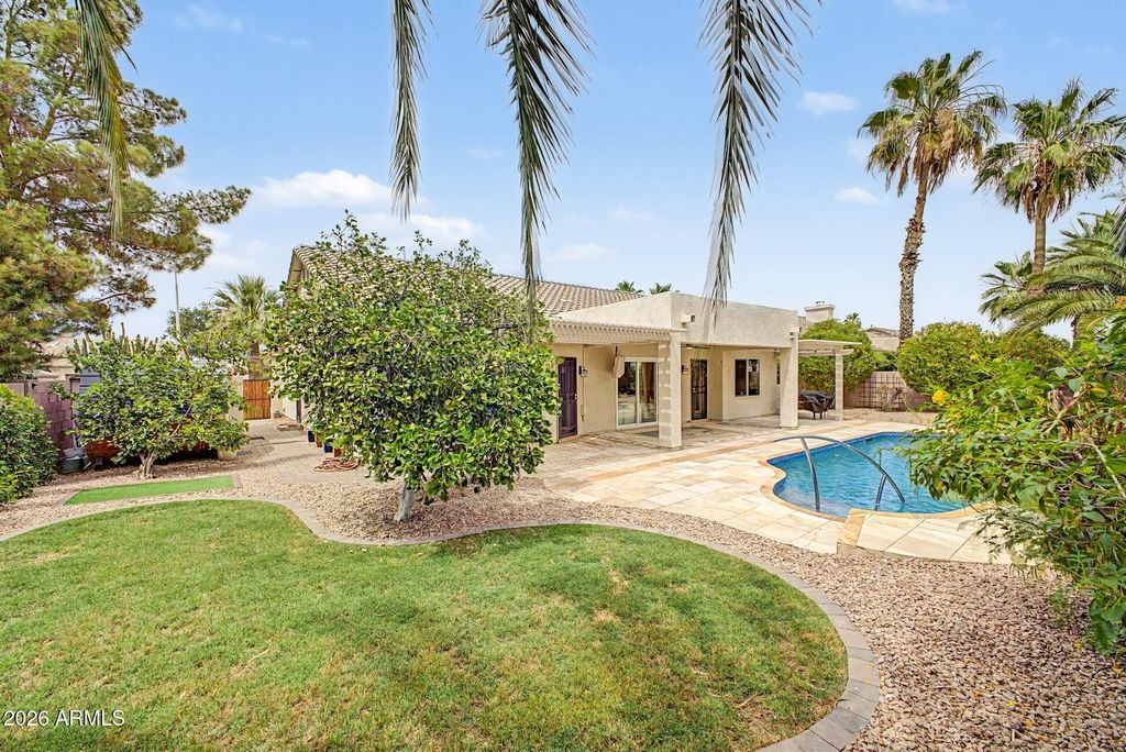 Image 26 of property listing at 875 W BEECHNUT Drive, Chandler, AZ 85248