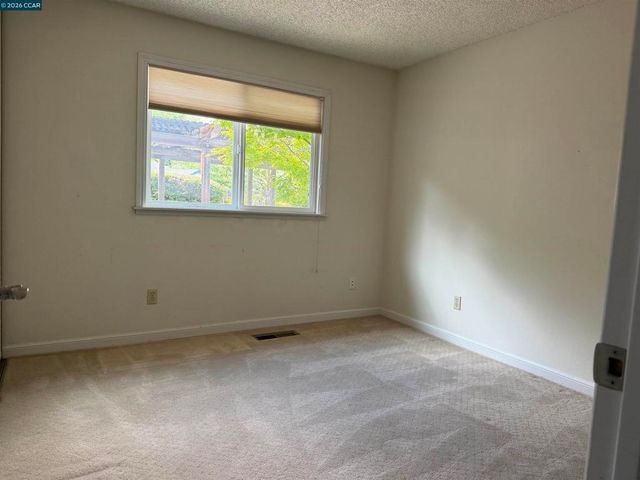 2849 Saint Joseph Dr, Concord, CA 94518