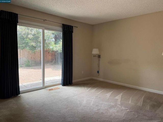 2849 Saint Joseph Dr, Concord, CA 94518