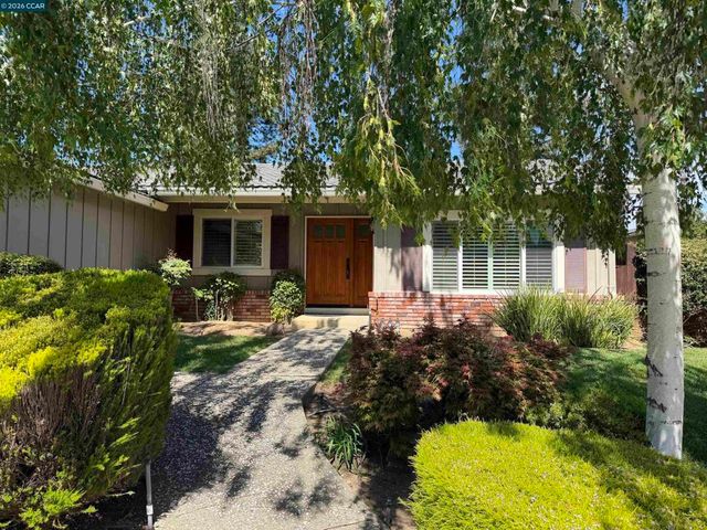 2849 Saint Joseph Dr, Concord, CA 94518