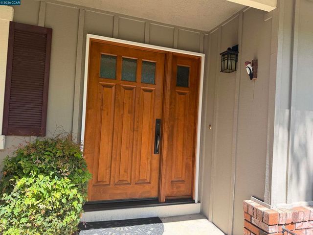 2849 Saint Joseph Dr, Concord, CA 94518