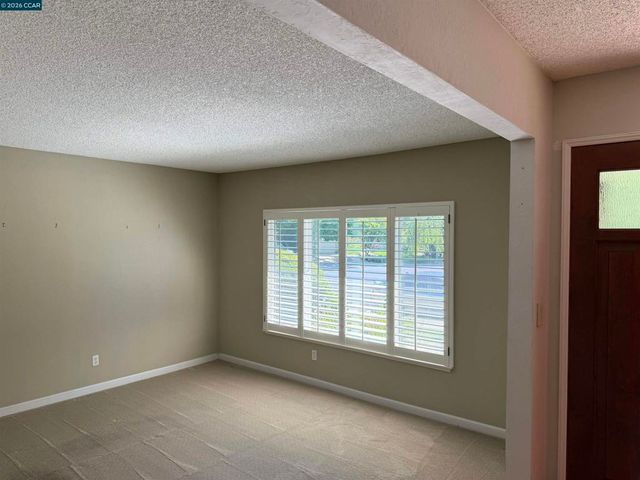 2849 Saint Joseph Dr, Concord, CA 94518