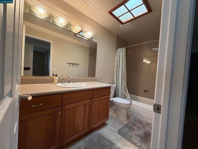 2849 Saint Joseph Dr, Concord, CA 94518