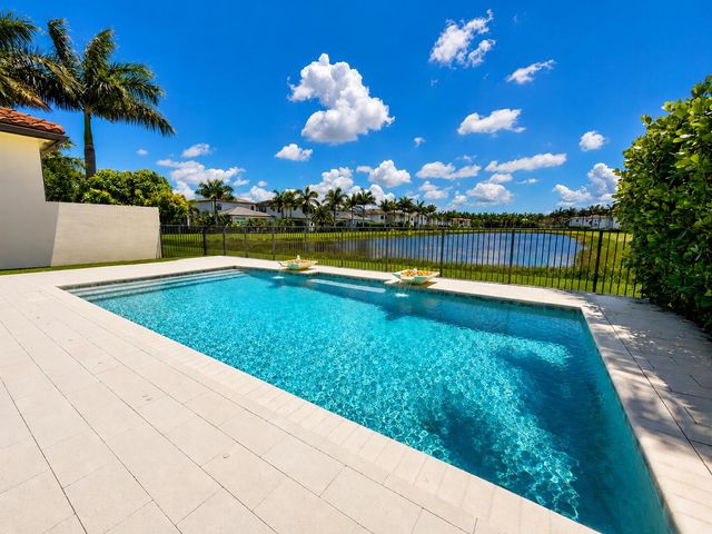 17370 Santaluce Manor, Boca Raton, FL 33496
