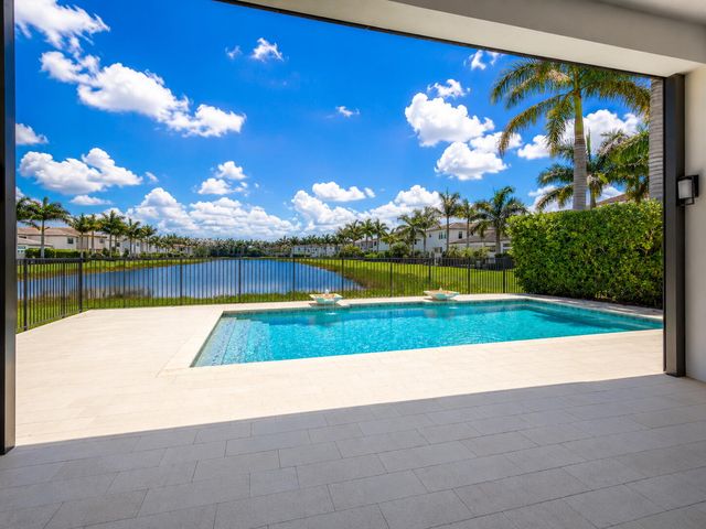 17370 Santaluce Manor, Boca Raton, FL 33496