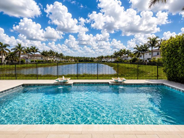 17370 Santaluce Manor, Boca Raton, FL 33496
