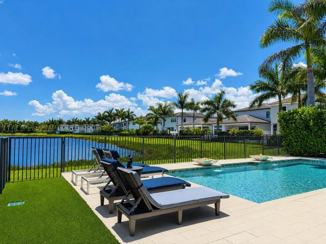 17370 Santaluce Manor, Boca Raton, FL 33496