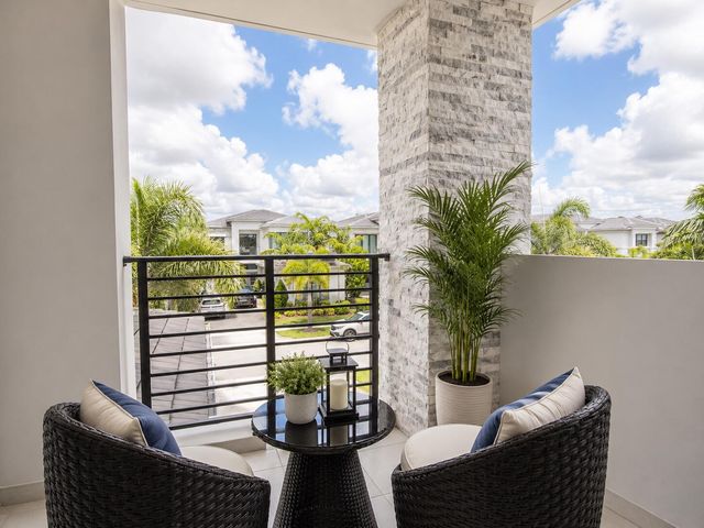 17370 Santaluce Manor, Boca Raton, FL 33496