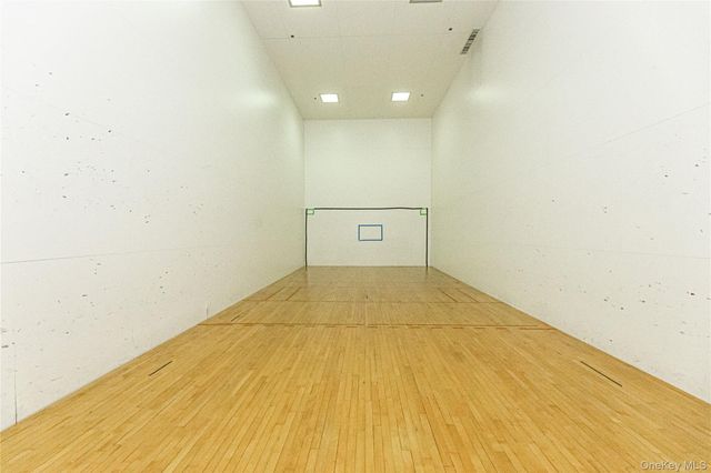 65 McKinley Avenue C2-9, White Plains, NY 10606