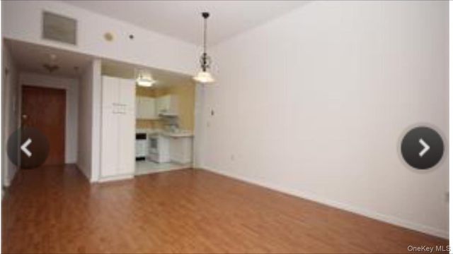 65 McKinley Avenue C2-9, White Plains, NY 10606