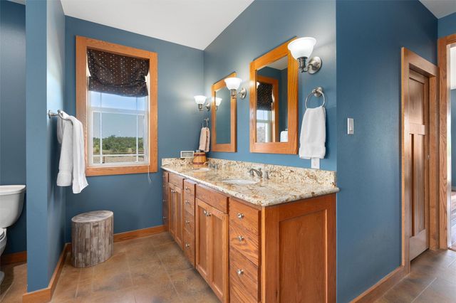 650 Farris Ranch RD, Georgetown, TX 78633