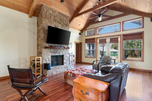 650 Farris Ranch RD, Georgetown, TX 78633