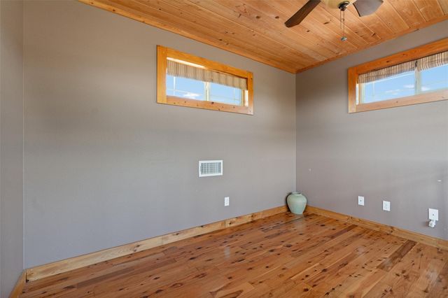 650 Farris Ranch RD, Georgetown, TX 78633