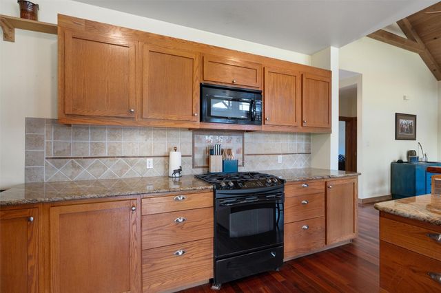 650 Farris Ranch RD, Georgetown, TX 78633