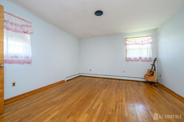 2 Carlton Street, Carteret, NJ 07008