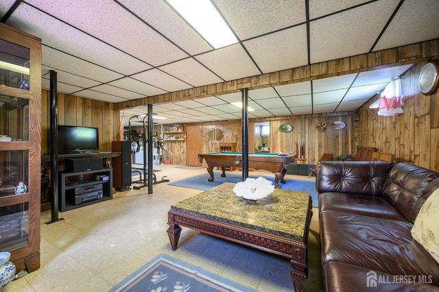 2 Carlton Street, Carteret, NJ 07008