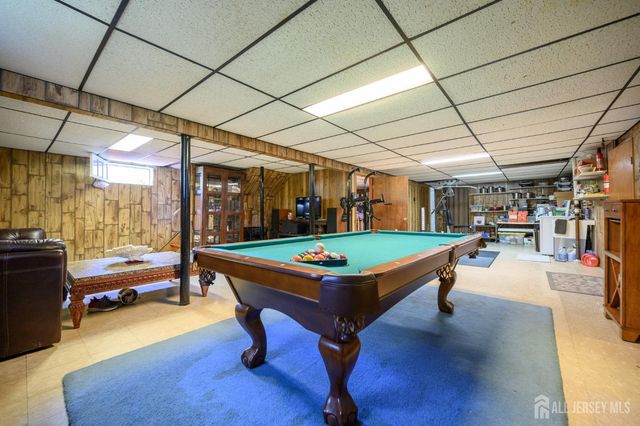 2 Carlton Street, Carteret, NJ 07008