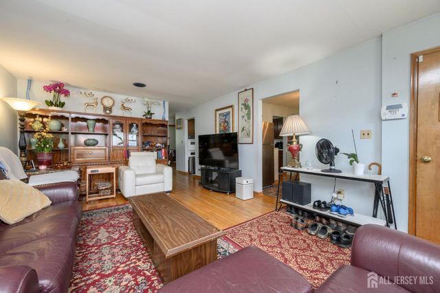 2 Carlton Street, Carteret, NJ 07008